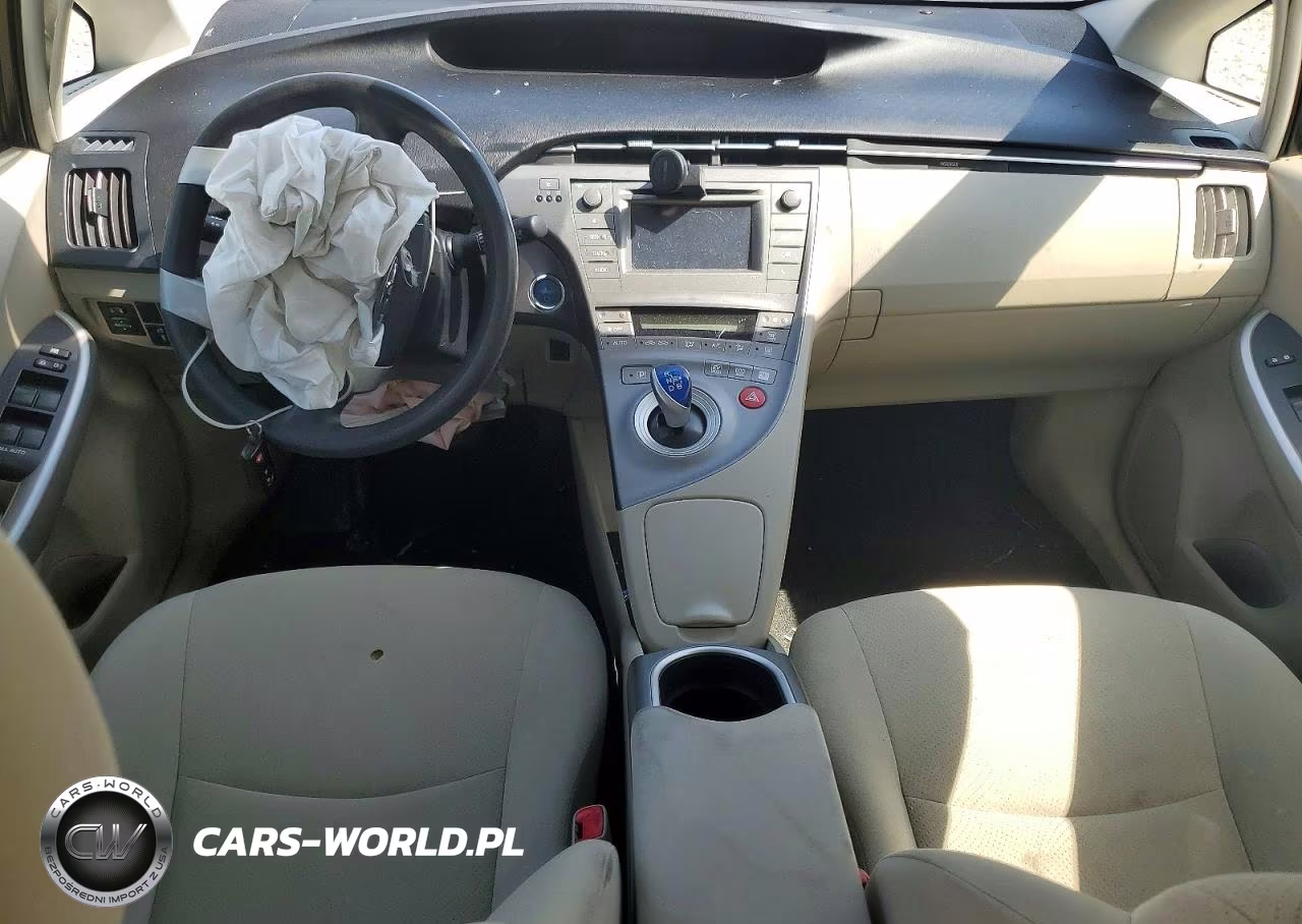 2013 Toyota Prius Two VIN:JTDKN3DU7D5641700 - 8