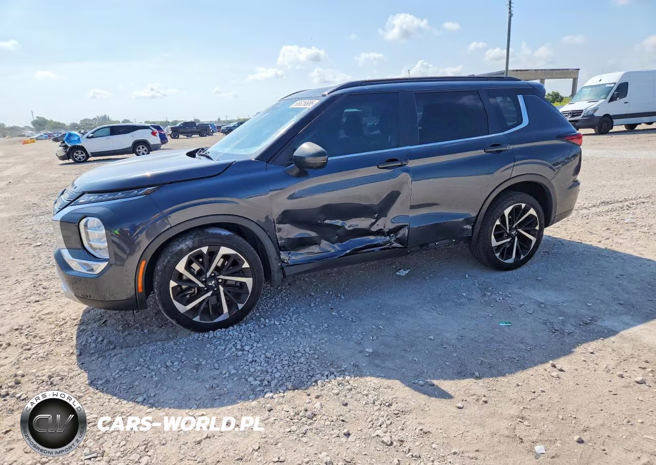 2024 Mitsubishi Outlander Se – zdjęcie 1 z 12