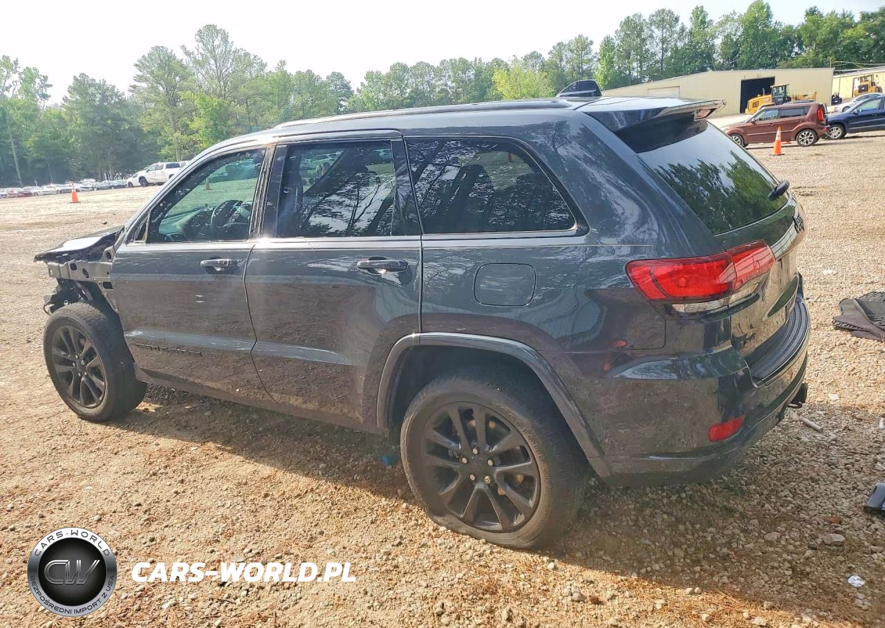 2017 Jeep Grand Cherokee Laredo VIN:1C4RJFAGXHC886289 - 2