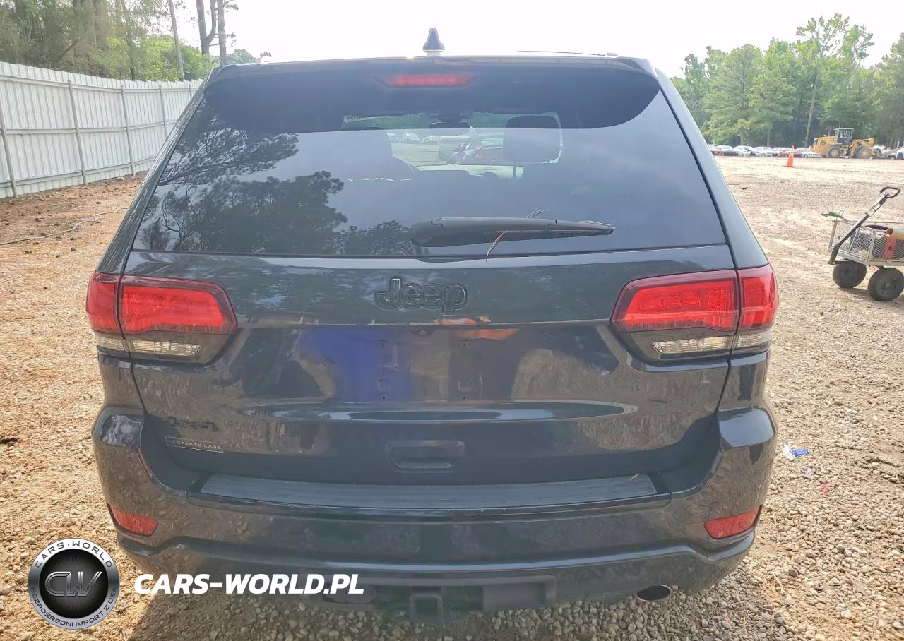 2017 Jeep Grand Cherokee Laredo VIN:1C4RJFAGXHC886289 - 6