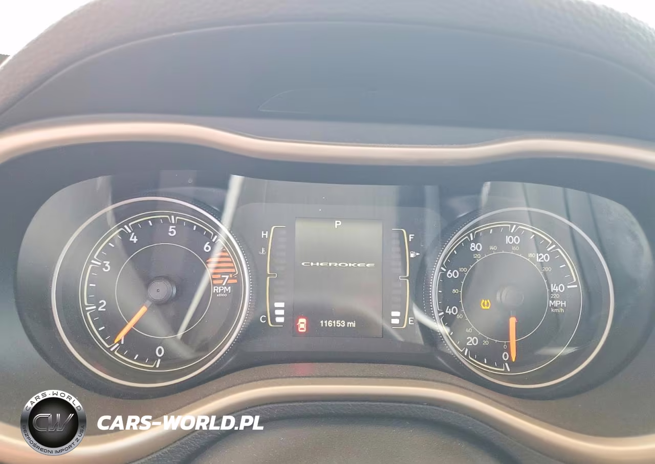 2016 Jeep Cherokee Sport VIN:1C4PJLABXGW158866 - 9