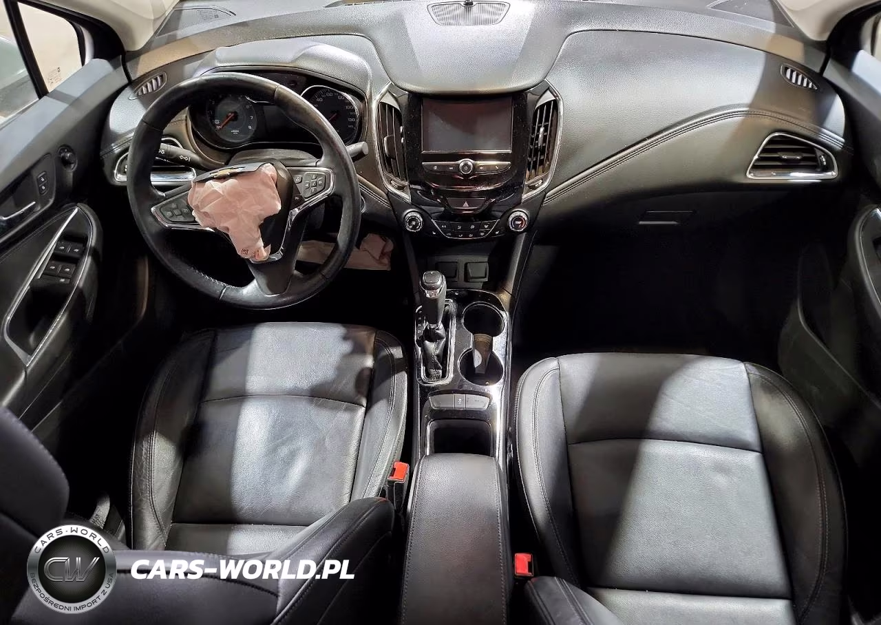 2018 Chevrolet Cruze Premier VIN:1G1BF5SMXJ7158271 - 8