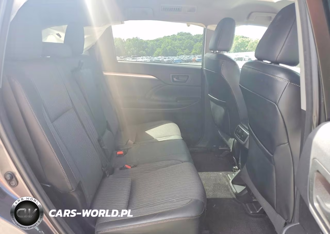 2016 Toyota Highlander Le Plus VIN:5TDZKRFH9GS120356 - 11