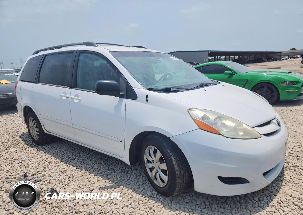 2010 Toyota Sienna Le 8-Passenger VIN:5TDKK4CC0AS309143 - 4