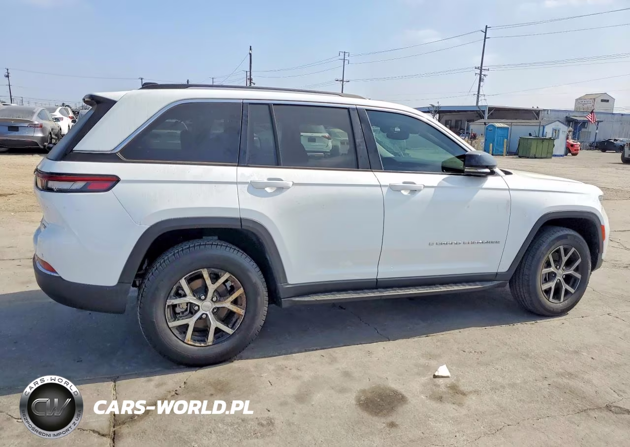 2023 Jeep Grand Cherokee Limited VIN:1C4RJGBG0P8883830 - 3