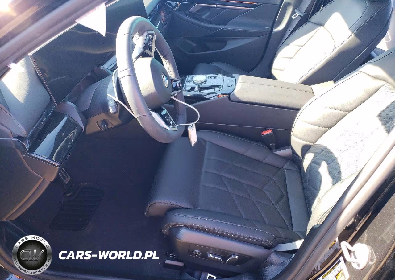2026 BMW 540 Xi VIN:WBA63FJ0XTCW18963 - 7