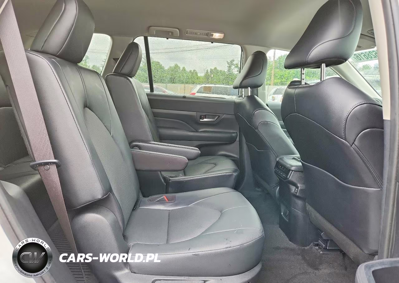 2024 Toyota Grand Highlander Xle VIN:5TDAAAB53RS012265 - 11