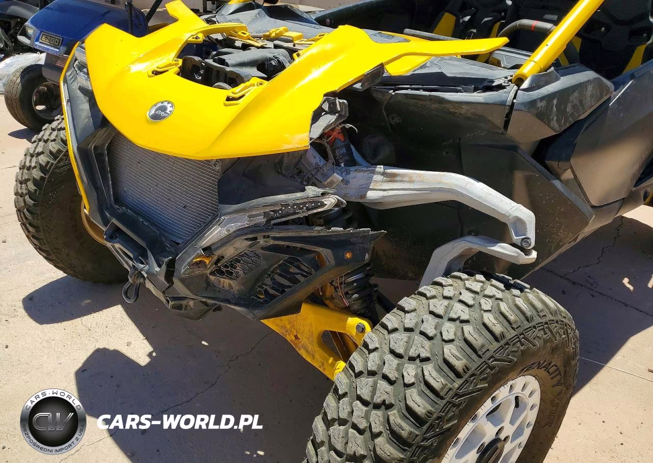 2024 Can-Am Maverick R Utility Vehicle VIN:3JB8XAT26RE000075 - 9