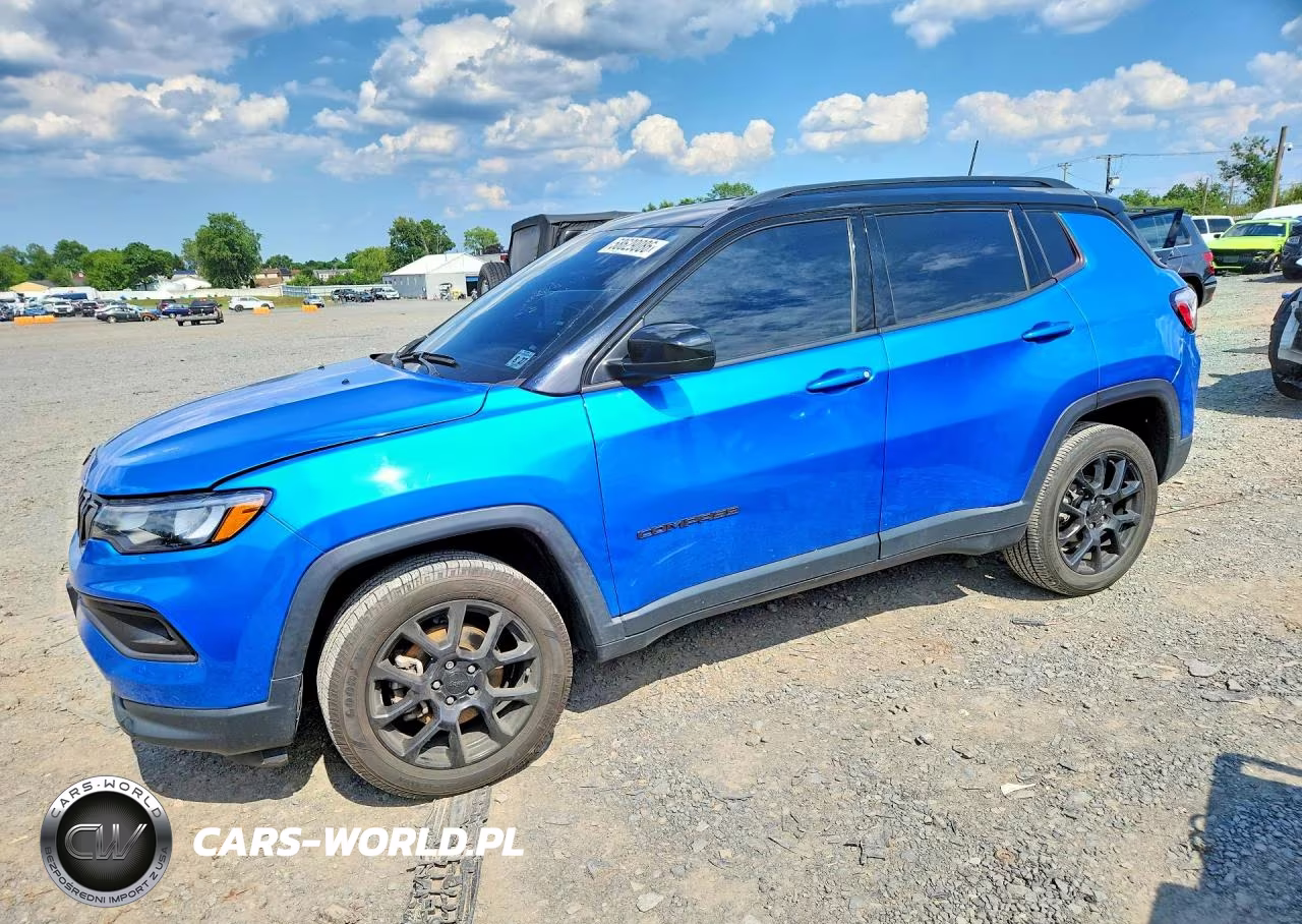 2022 Jeep Compass Latitude – zdjęcie 1 z 13