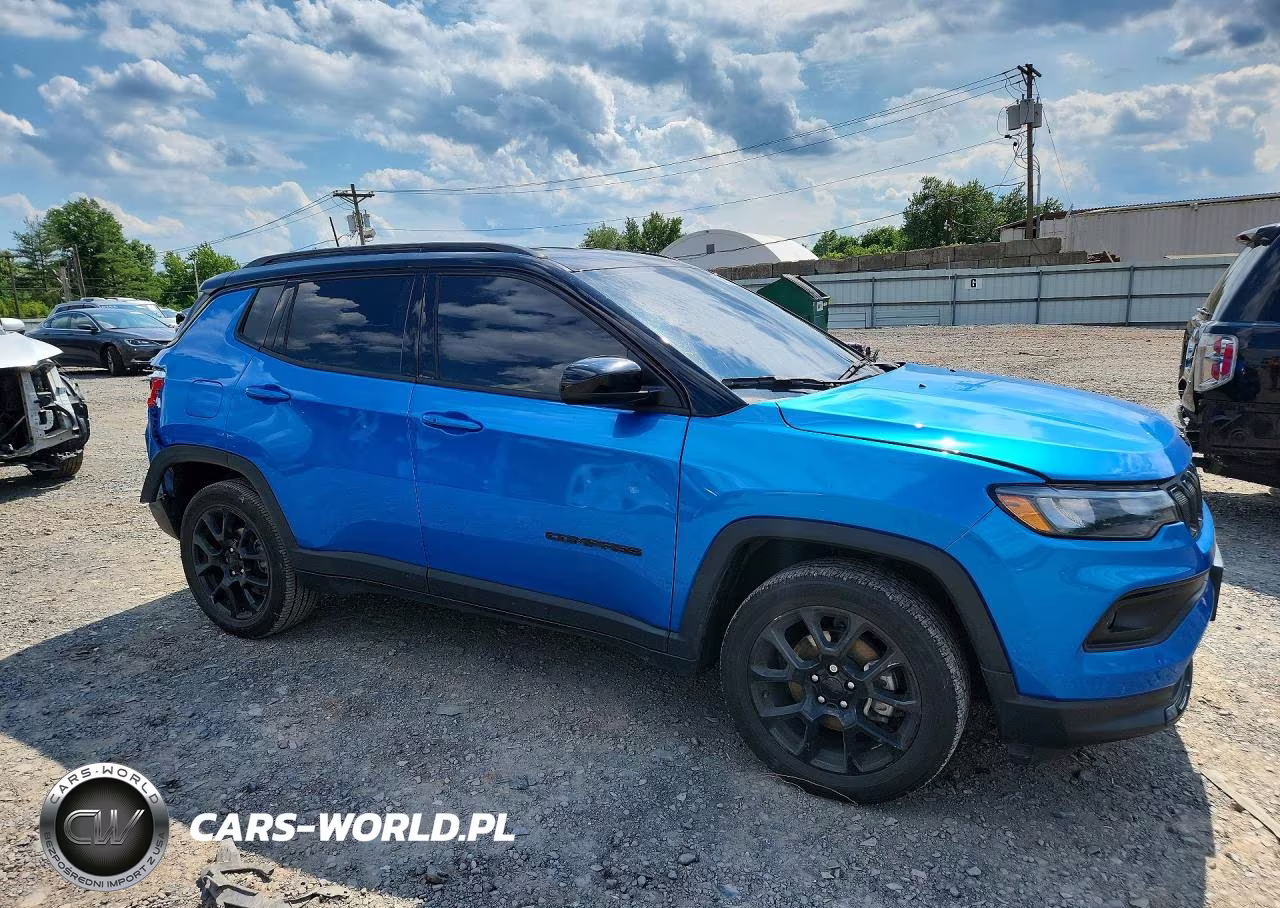 2022 Jeep Compass Latitude VIN:3C4NJDBB3NT196731 - 4