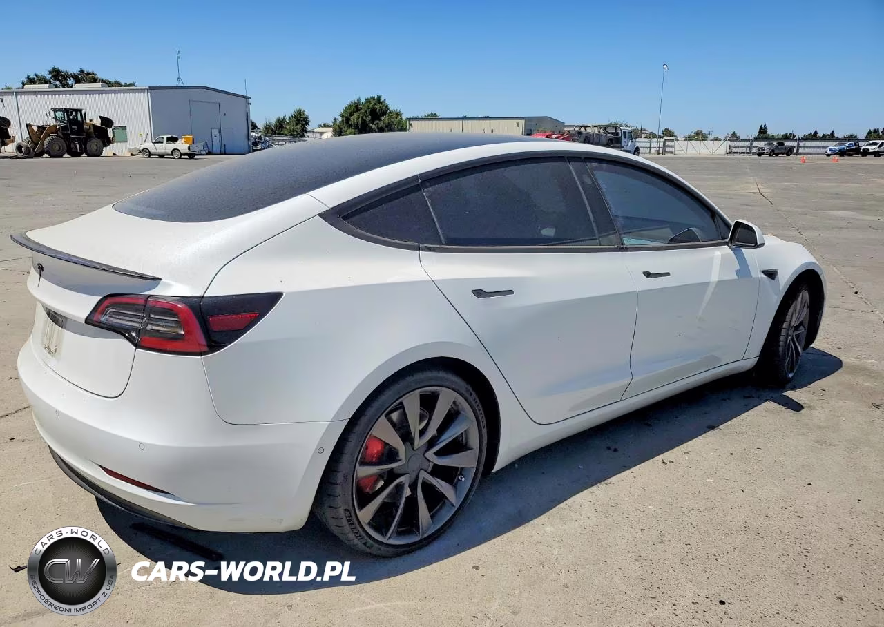 2018 Tesla Model 3 VIN:5YJ3E1EB8JF081573 - 3