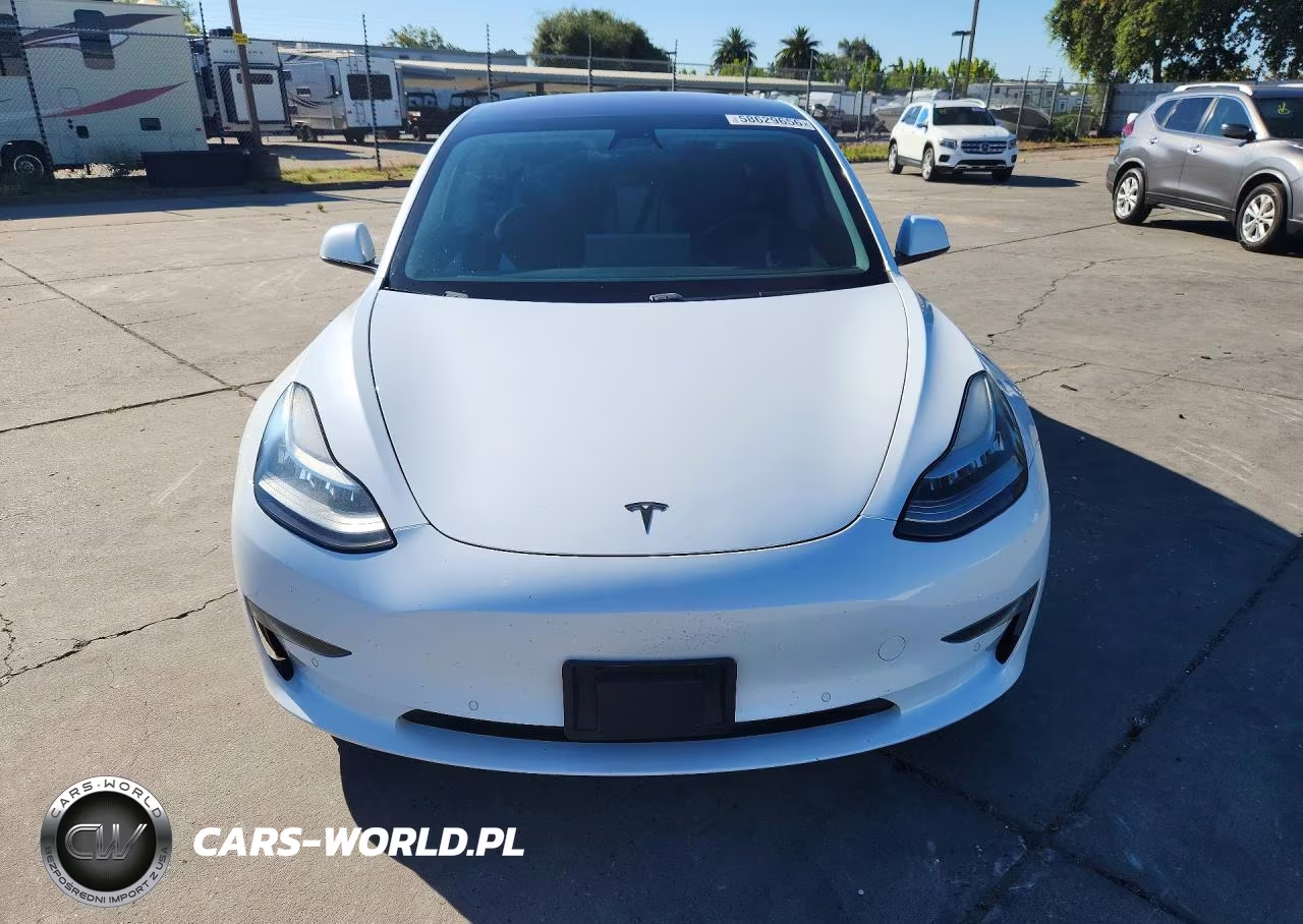 2018 Tesla Model 3 VIN:5YJ3E1EB8JF081573 - 5