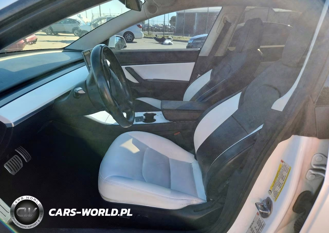 2018 Tesla Model 3 VIN:5YJ3E1EB8JF081573 - 7