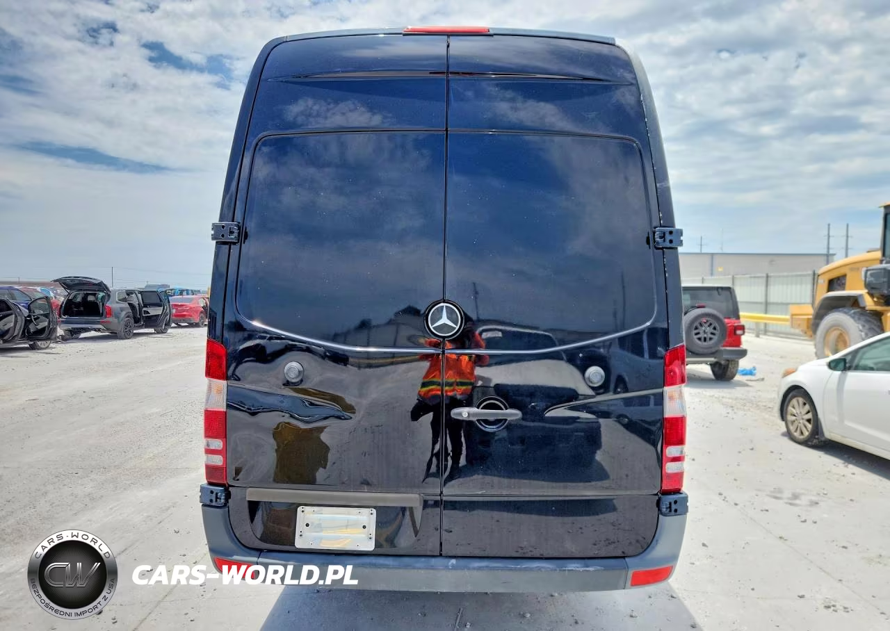 2012 Mercedes-Benz Sprinter 2500 Delivery Van VIN:WD3PE8CC3C5717465 - 6