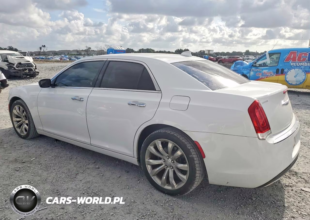 2019 Chrysler 300 Limited VIN:2C3CCAEG9KH698076 - 2