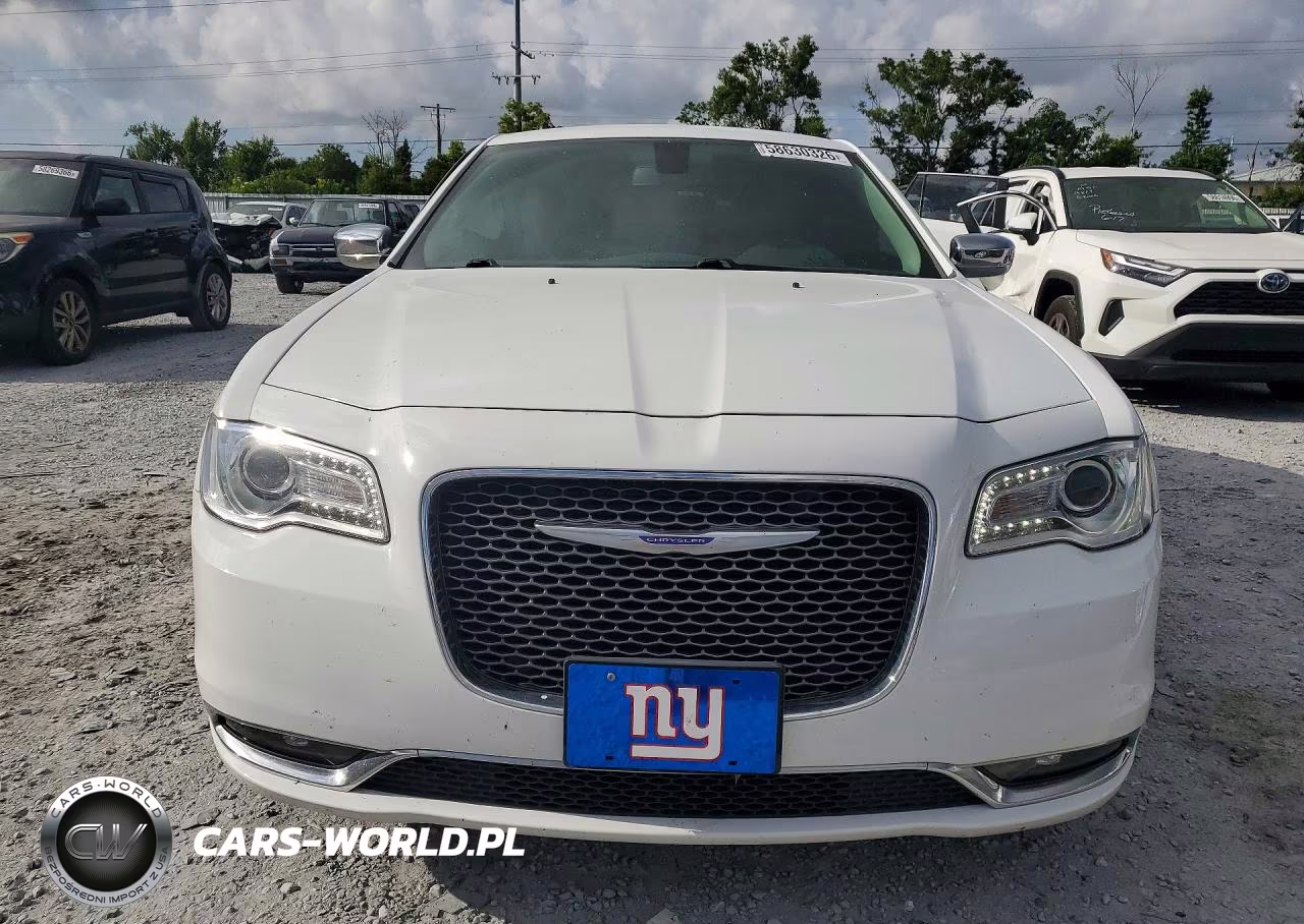 2019 Chrysler 300 Limited VIN:2C3CCAEG9KH698076 - 5
