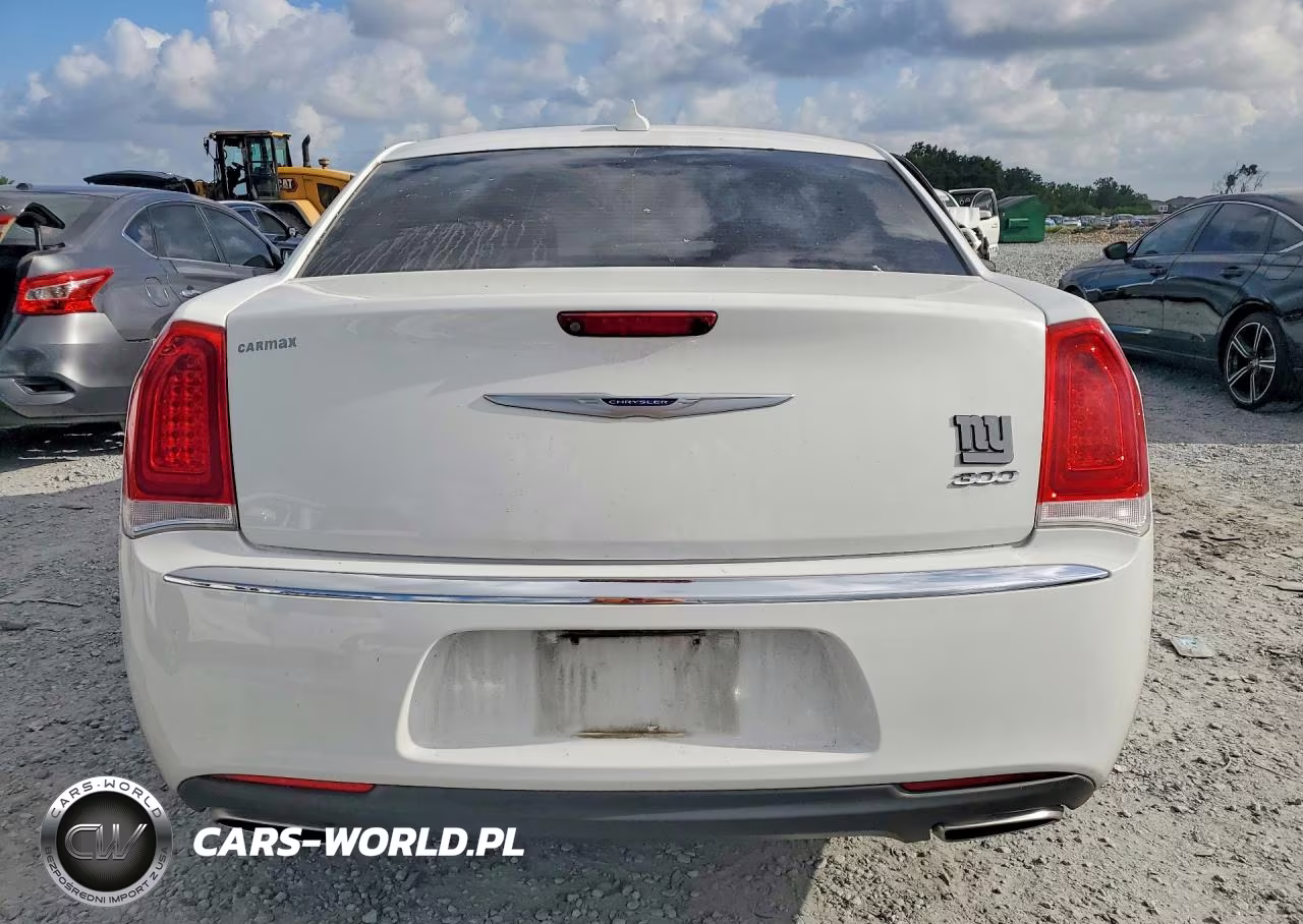 2019 Chrysler 300 Limited VIN:2C3CCAEG9KH698076 - 6