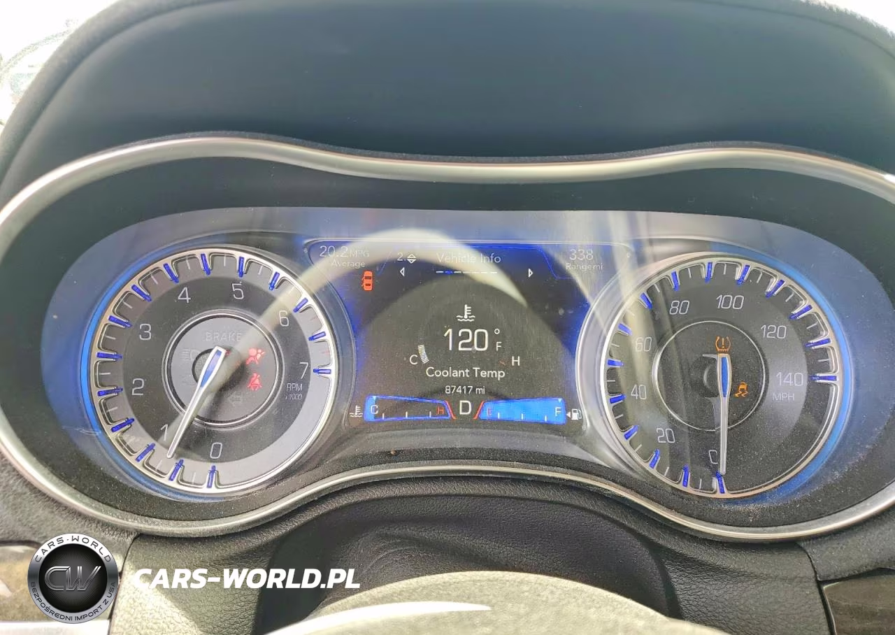 2019 Chrysler 300 Limited VIN:2C3CCAEG9KH698076 - 9