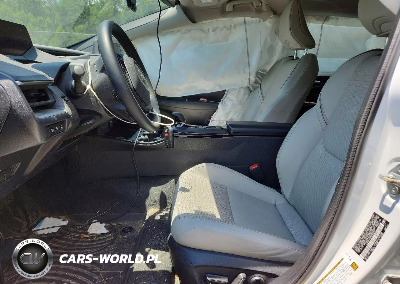 2025 Toyota Prius Xle VIN:JTDACAAU5S3053264 - 7