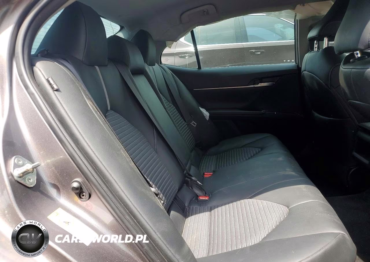 2018 Toyota Camry Hybrid Se VIN:4T1B21HK9JU009123 - 10