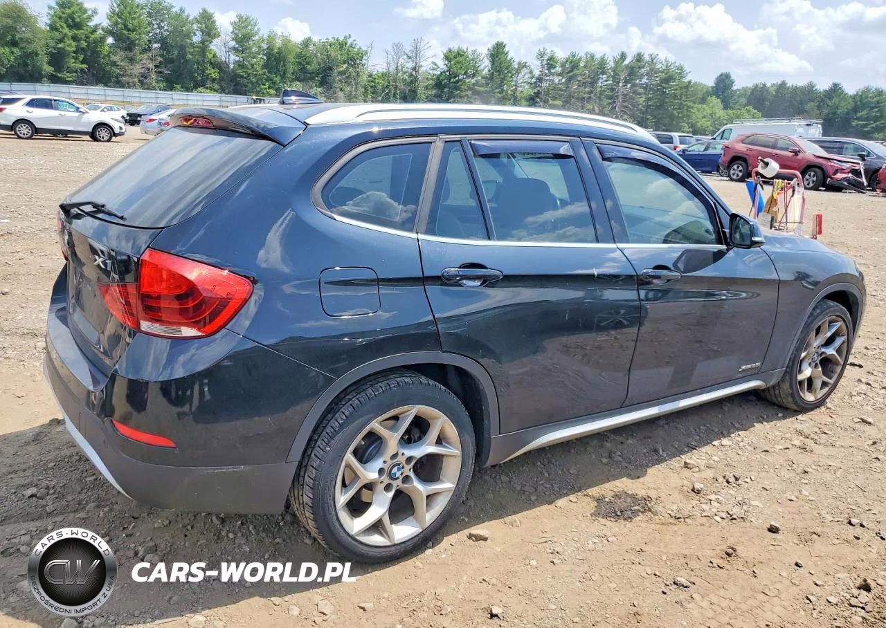 2014 BMW X1 xDrive28I VIN:WBAVL1C55EVY17434 - 3