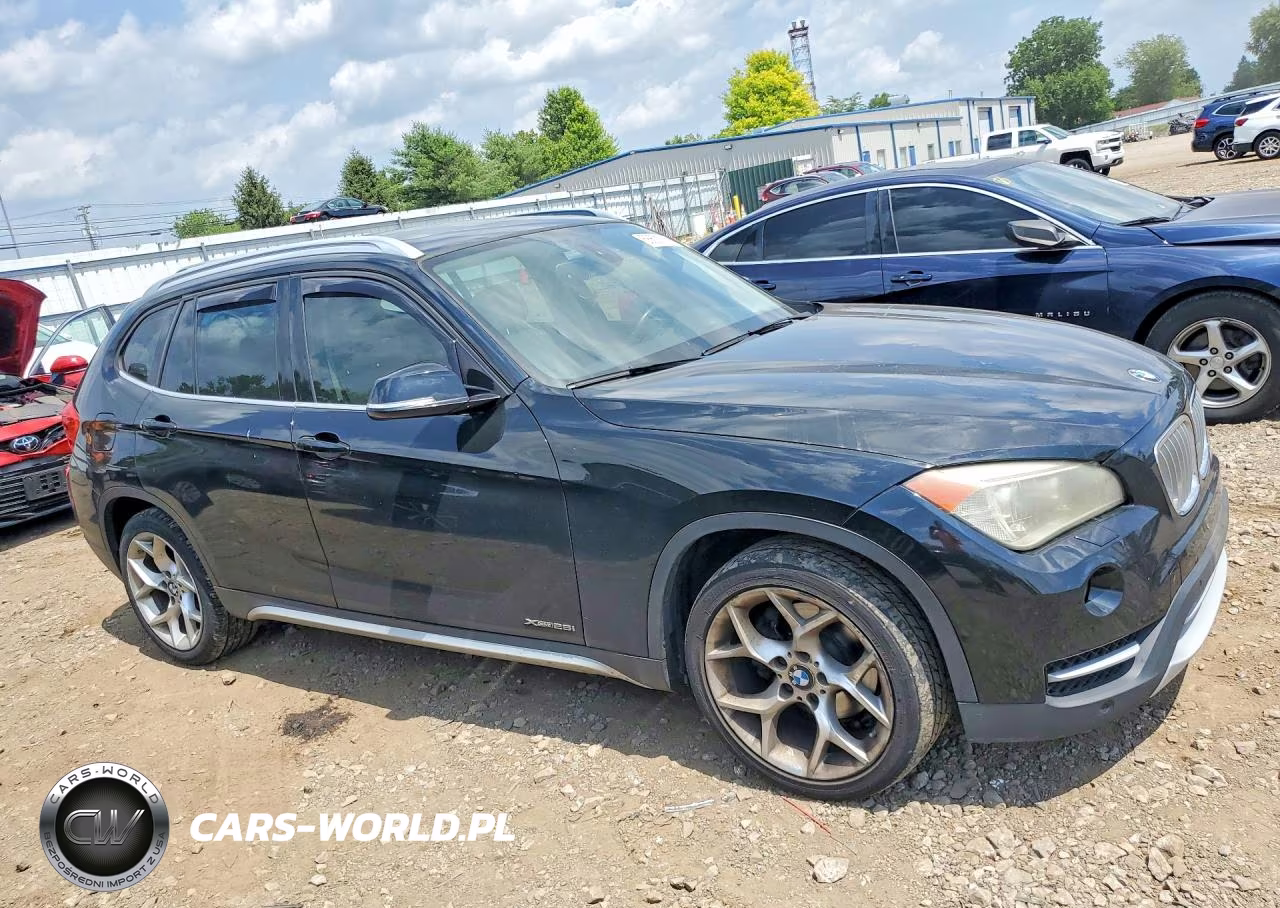 2014 BMW X1 xDrive28I VIN:WBAVL1C55EVY17434 - 4