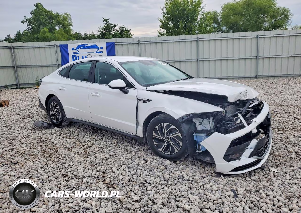 2026 Hyundai Sonata Hybrid Blue VIN:KMHL24JJ1TA164258 - 4