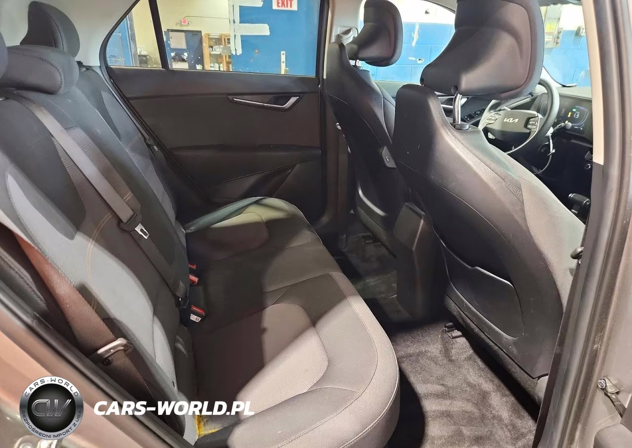 2026 Kia Niro Lx VIN:KNDCP3LE4T5329762 - 10