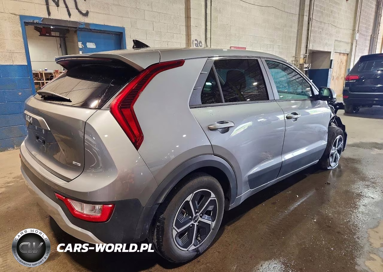 2026 Kia Niro Lx VIN:KNDCP3LE4T5329762 - 3