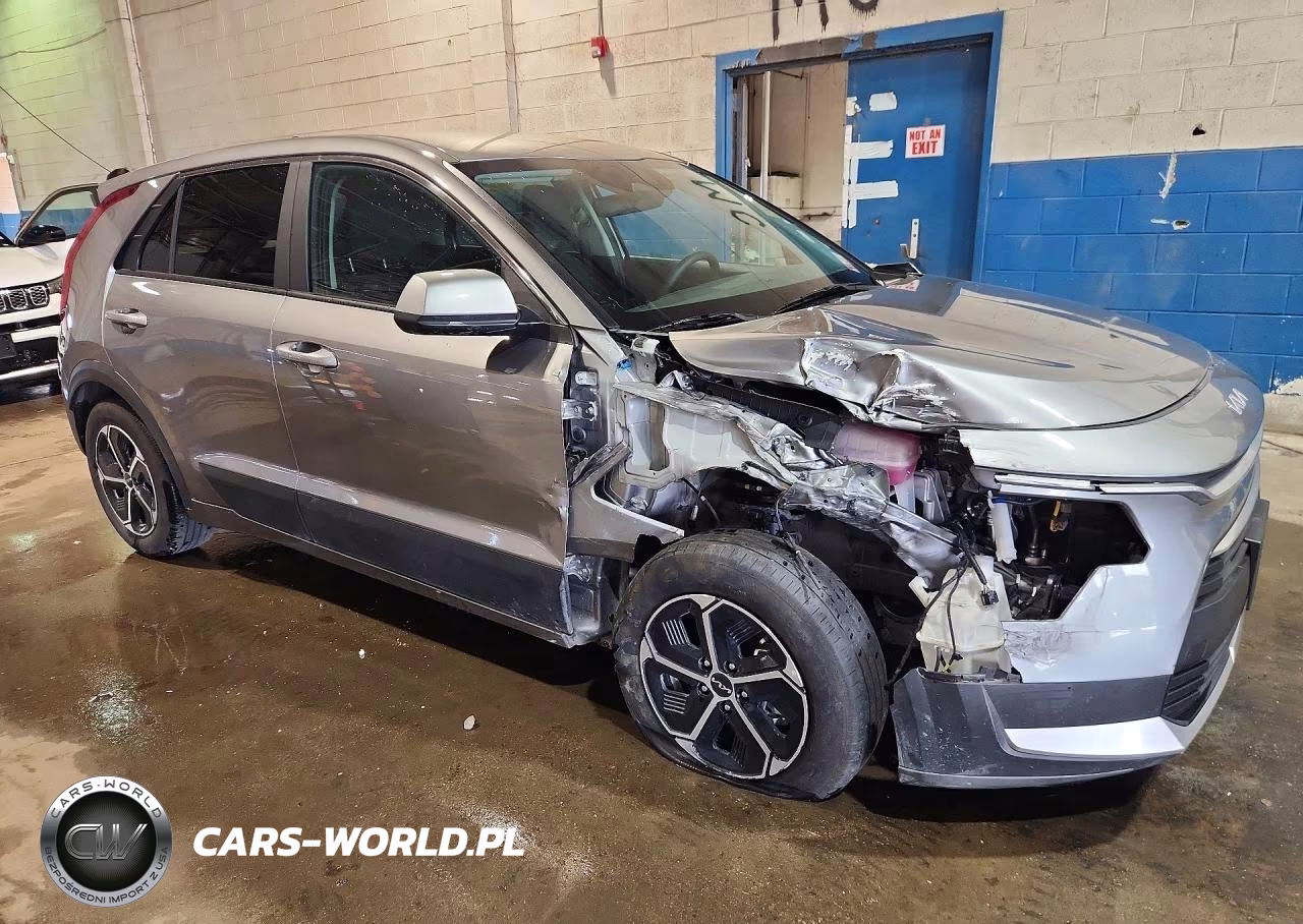 2026 Kia Niro Lx VIN:KNDCP3LE4T5329762 - 4