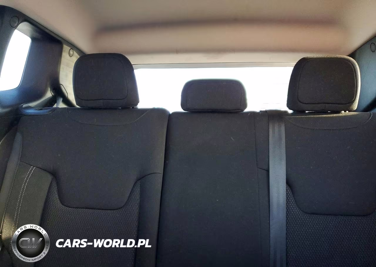 2023 Jeep Renegade Altitude VIN:ZACNJDE17PPP22837 - 10