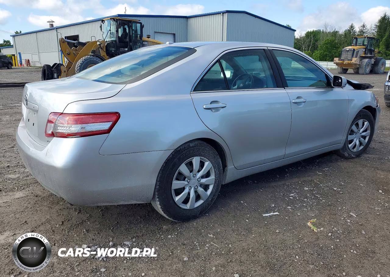2010 Toyota Camry Le VIN:4T4BF3EK4AR040581 - 3