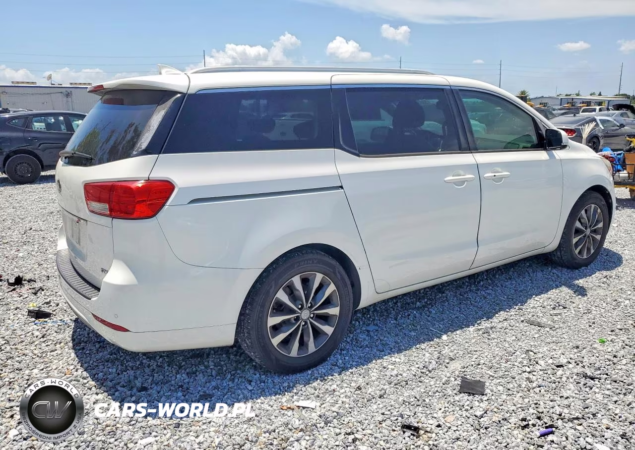 2016 Kia Sedona VIN:KNDMC5C13G6147057 - 3