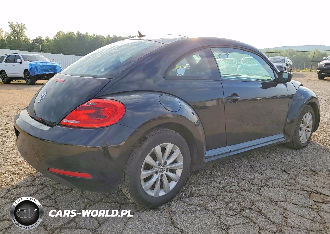 2013 Volkswagen Beetle VIN:3VWFP7AT6DM636512 - 3