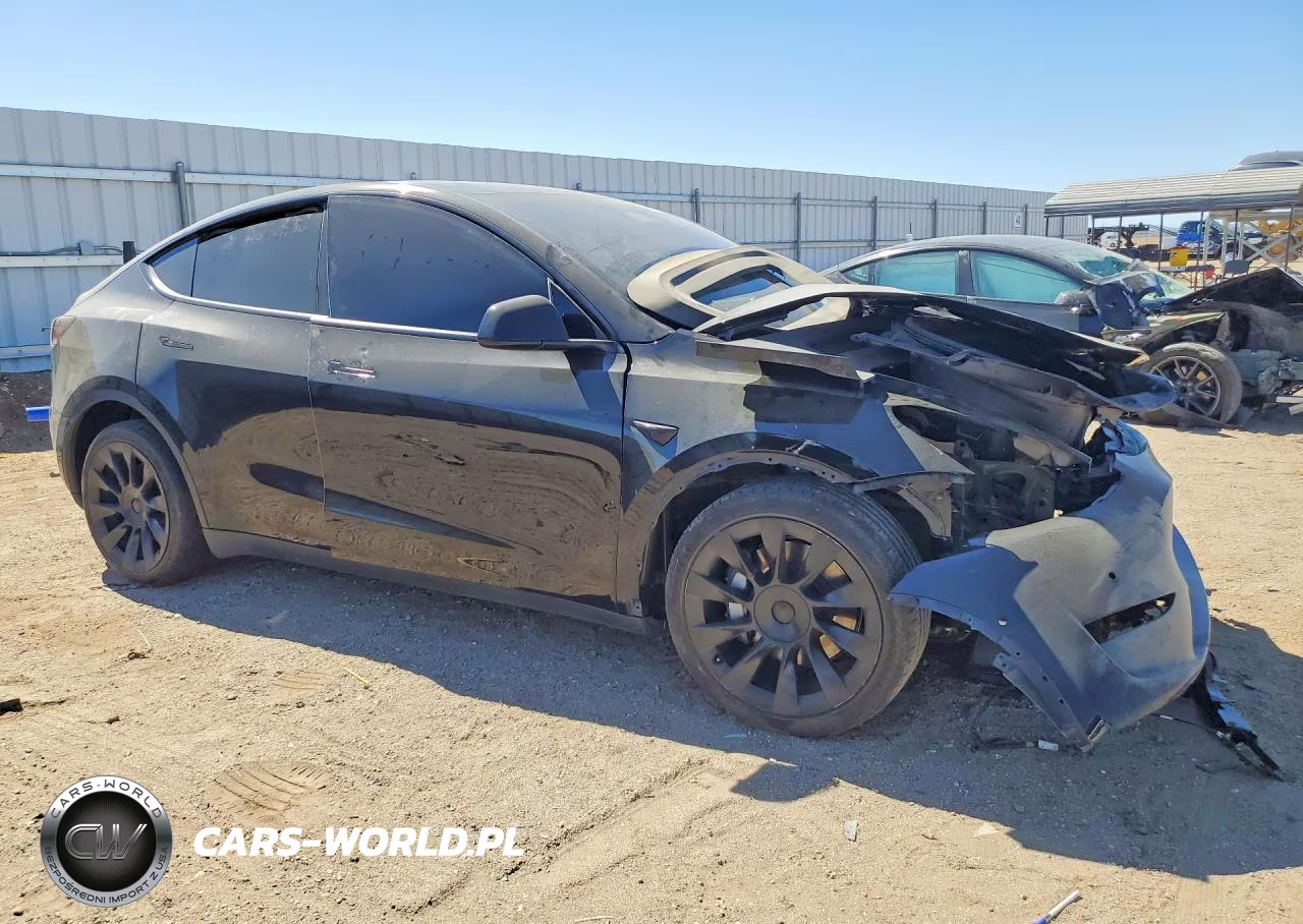 2021 Tesla Model Y VIN:5YJYGDEE4MF285416 - 4