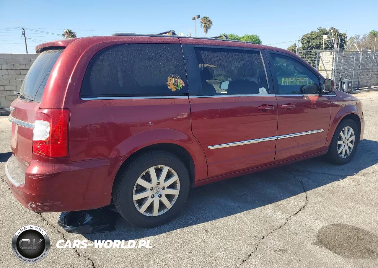 2014 Chrysler Town & Country Touring VIN:2C4RC1BG8ER445002 - 3