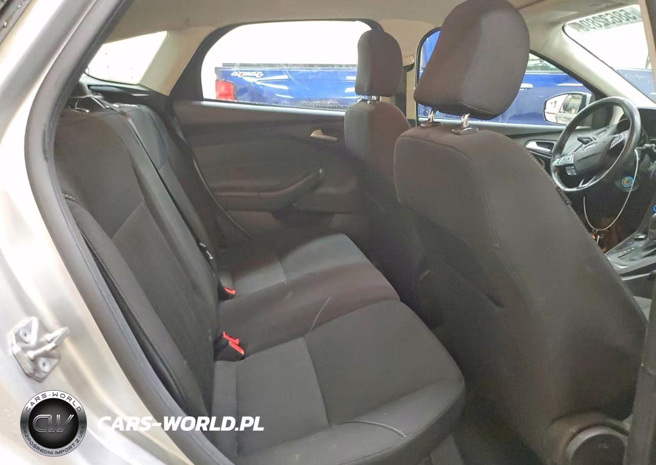 2016 Ford Focus Se VIN:1FADP3K28GL314748 - 11