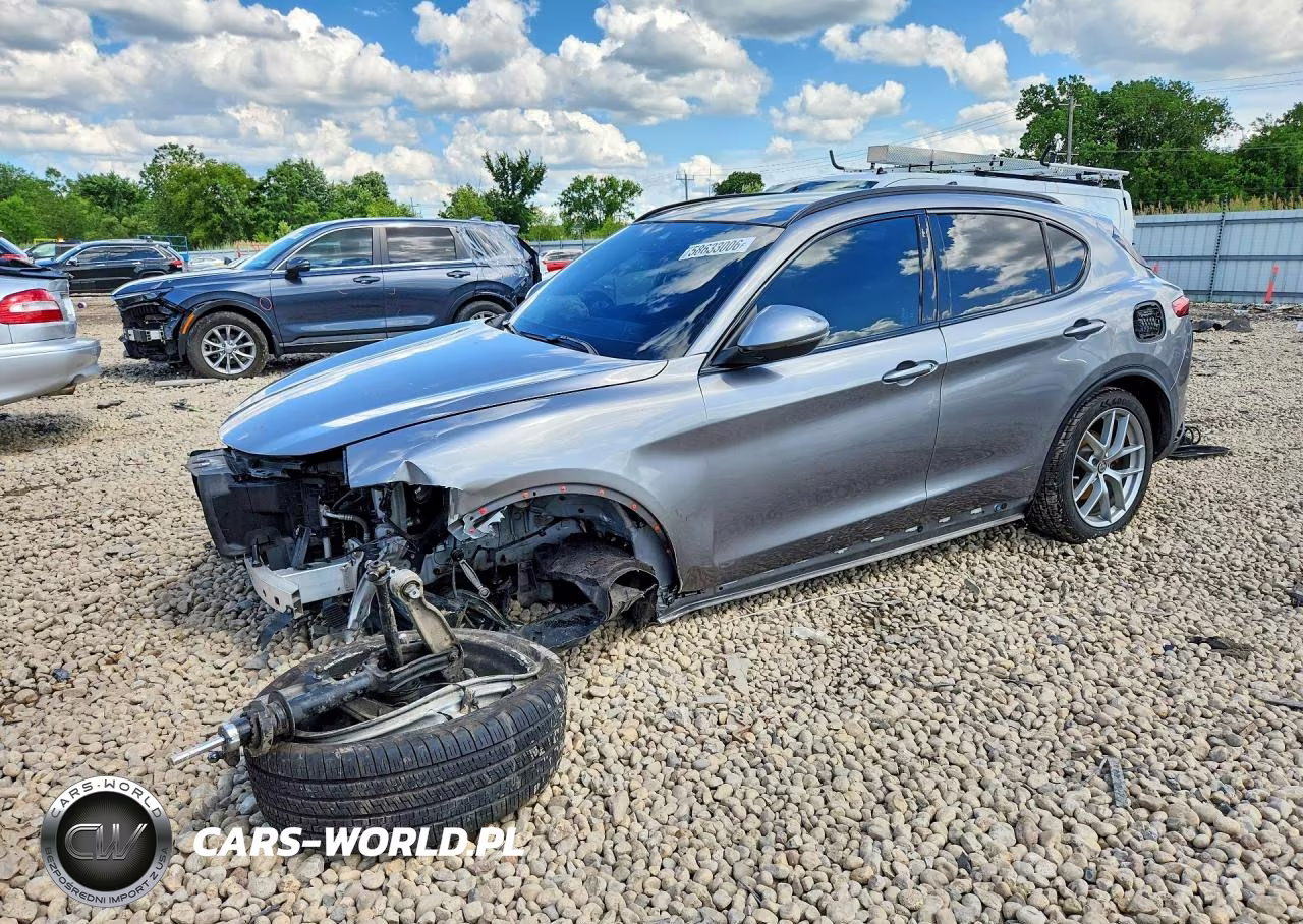2018 Alfa Romeo Stelvio Ti Sport – zdjęcie 1 z 13