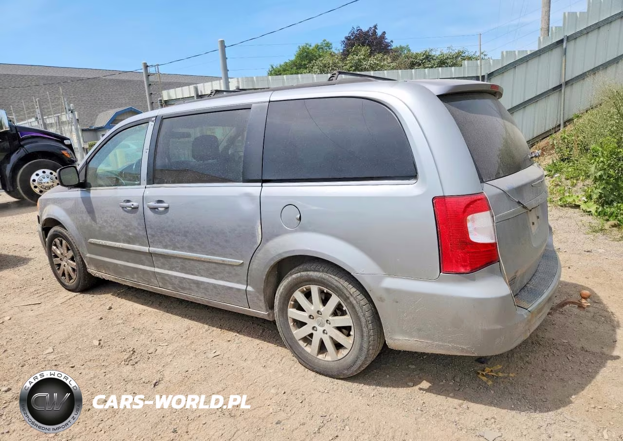 2015 Chrysler Town & Country Touring VIN:2C4RC1BG2FR627019 - 2