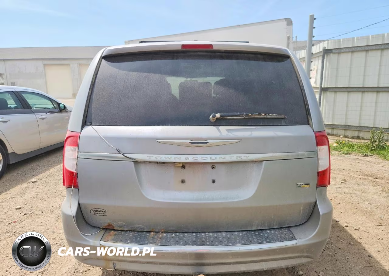 2015 Chrysler Town & Country Touring VIN:2C4RC1BG2FR627019 - 6