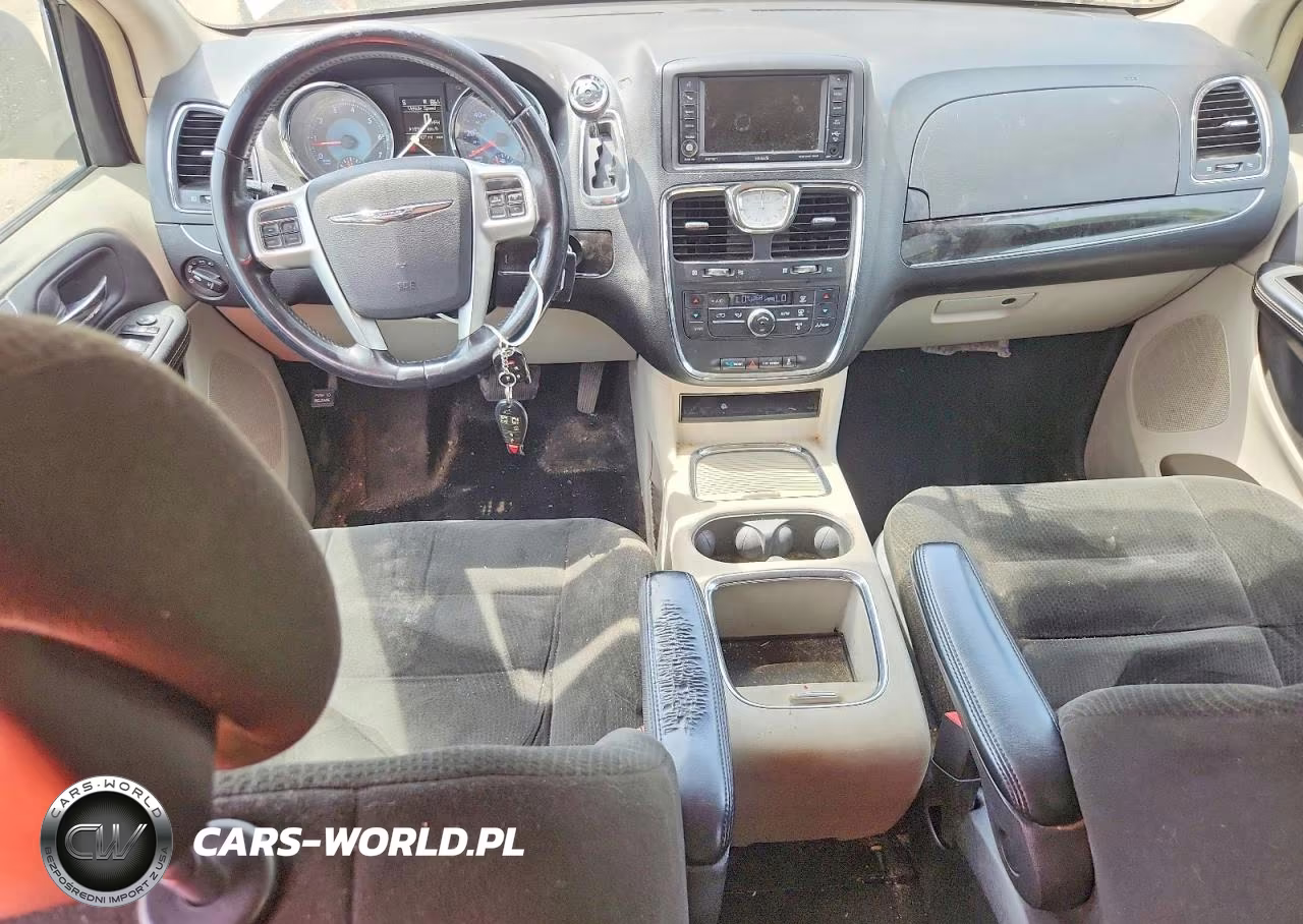 2015 Chrysler Town & Country Touring VIN:2C4RC1BG2FR627019 - 8
