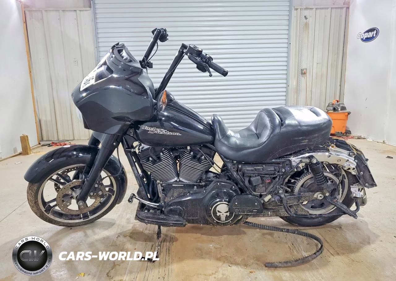 2014 Harley-Davidson Flhx Street Glide VIN:1HD1KBM19EB694291 - 3