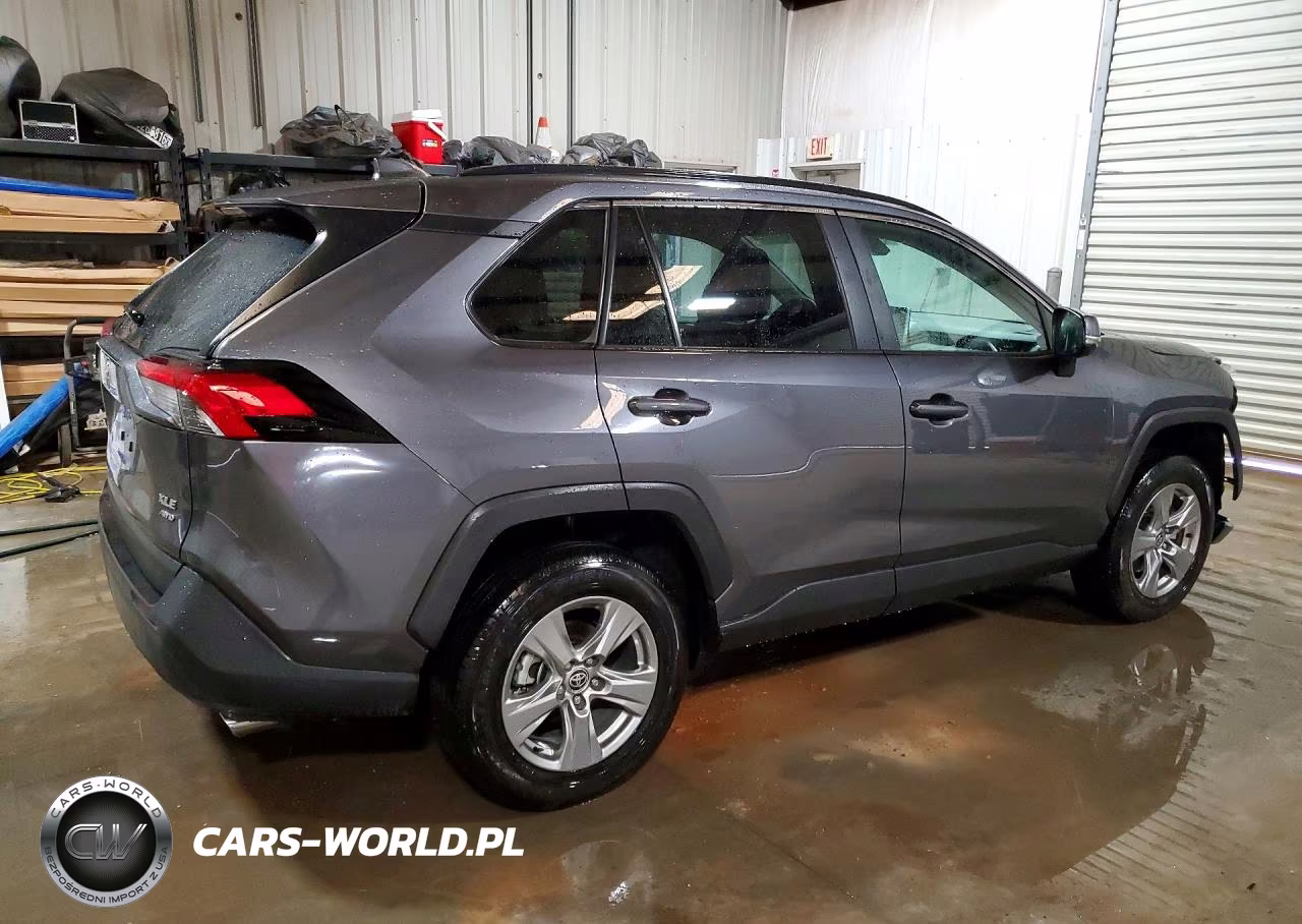 2025 Toyota Rav4 Xle VIN:2T3P1RFV3SC521443 - 3
