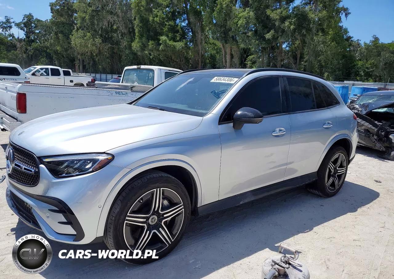 2024 Mercedes-Benz Glc 300 – zdjęcie 1 z 13