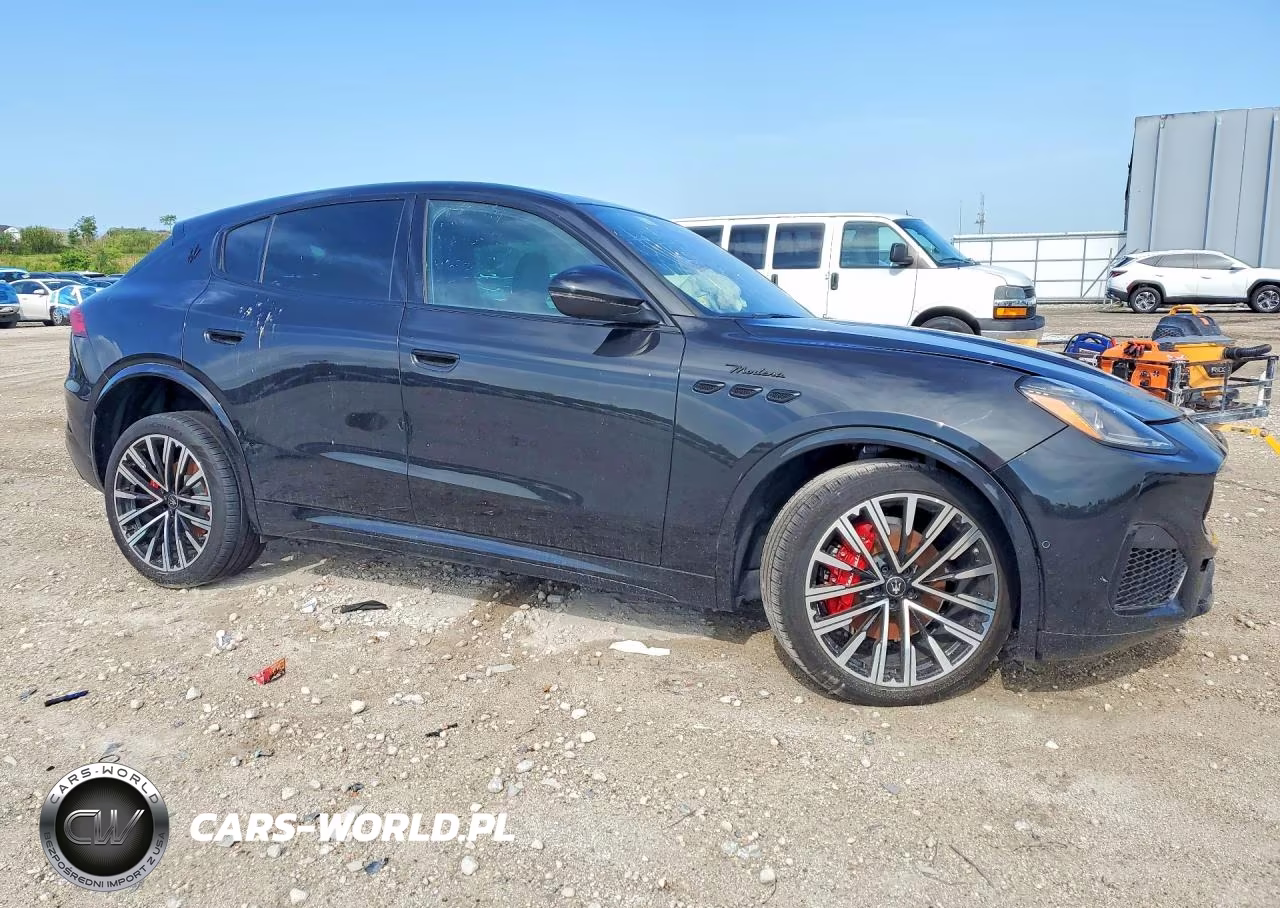 2025 Maserati Grecale VIN:ZN6PMDBAXS7462803 - 4