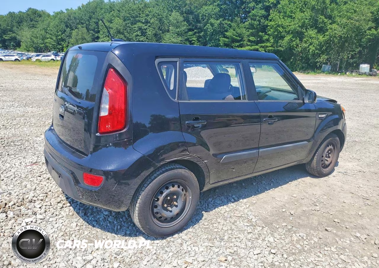2013 Kia Soul Base VIN:KNDJT2A58D7633456 - 3