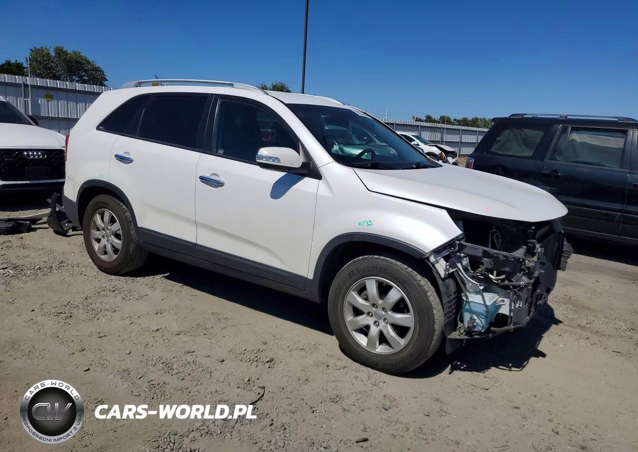 2012 Kia Sorento Lx VIN:5XYKT4A27CG242709 - 4