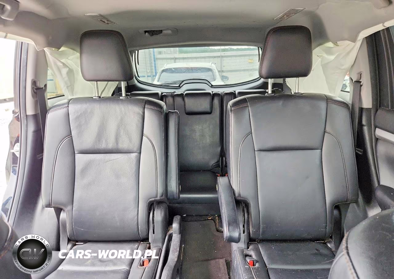 2019 Toyota Highlander VIN:5TDKZRFH5KS563318 - 10