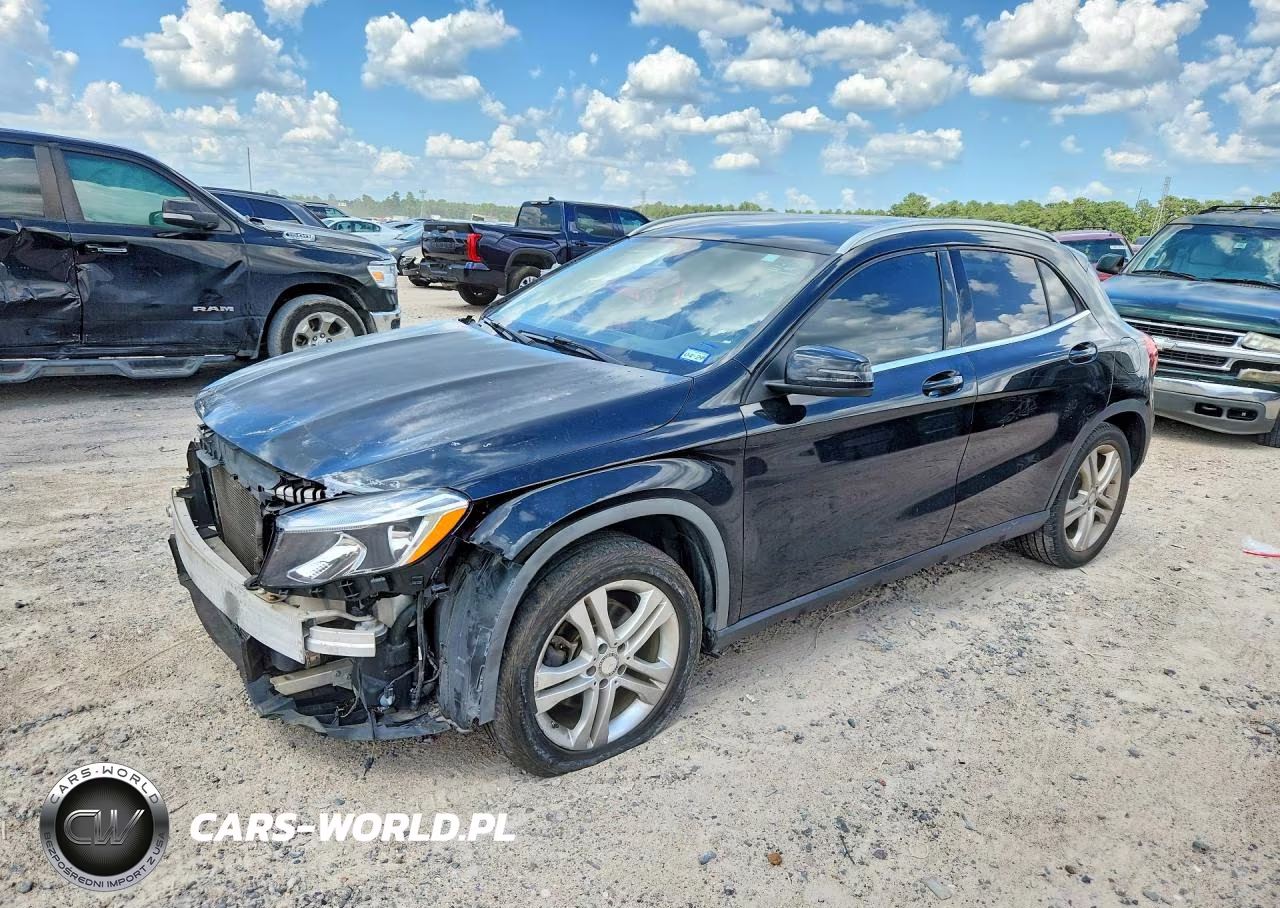 2015 Mercedes-Benz Gla 250 4Matic – zdjęcie 1 z 13