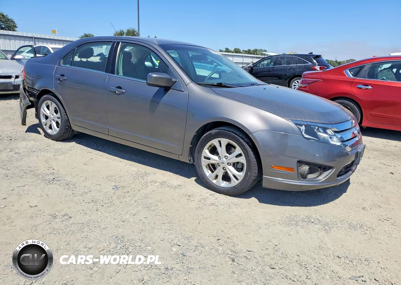 2012 Ford Fusion Se VIN:3FAHP0HA7CR118357 - 4